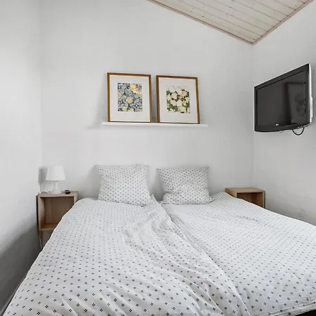 Dom wakacyjny Beautiful In With Sauna