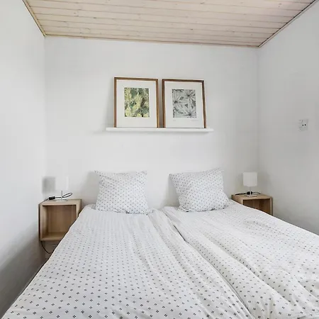 Dom wakacyjny Beautiful In With Sauna